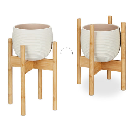 Plant stand in a set of 3