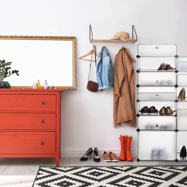 Plastic shoe shelf with 12 compartments