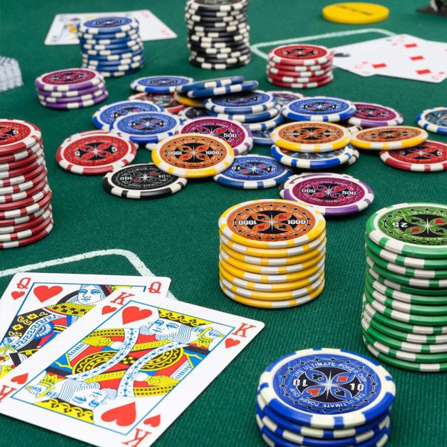 Poker Chip Set, 300 Chips, Aluminum Case – Texas Hold'em