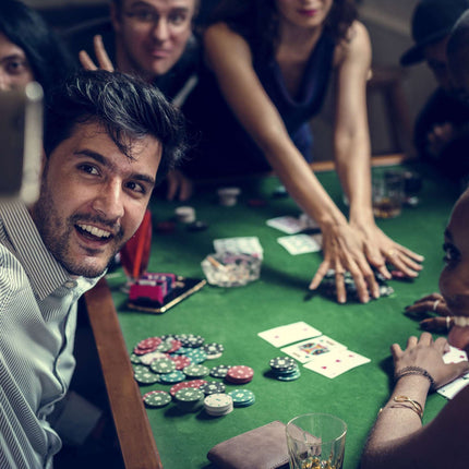 Poker bag with 300 chips