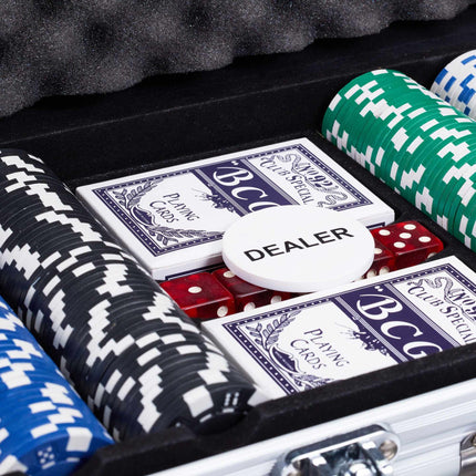 Poker bag with 300 chips