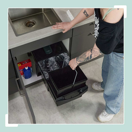 Pull-Out Kitchen Waste Bin with Odor-Blocking Lid