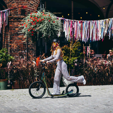 Pumped Wheels Scooter 20/16"" – Adjustable Height