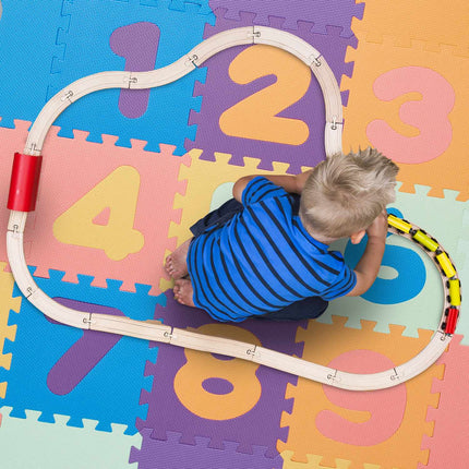 Puzzle mat with numbers and border