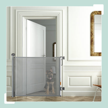 Retractable safety gate