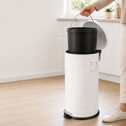 Retro Pedal Bin 30 L with Soft-Close Lid, Vintage Design, White