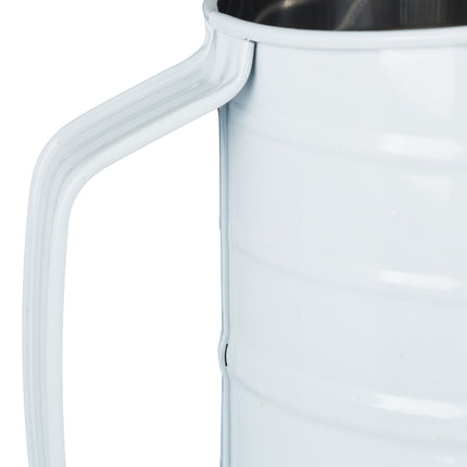 Retro flour sifter with crank