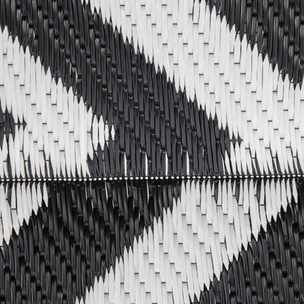 Reversible Outdoor Rug, Durable, Black/White, 121 x 182 cm