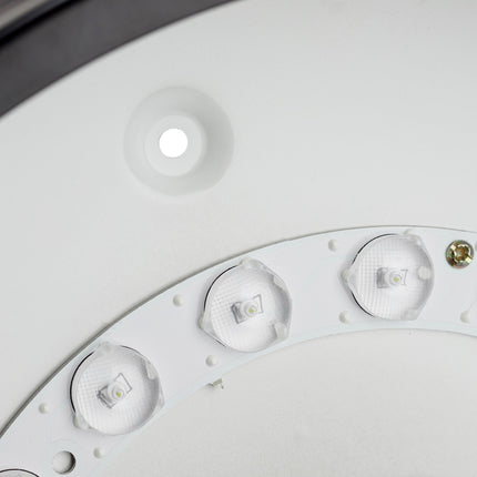Round LED ceiling light with 18 LEDs