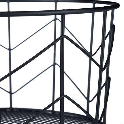 Round basket made of metal wire