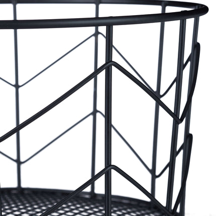 Round basket made of metal wire
