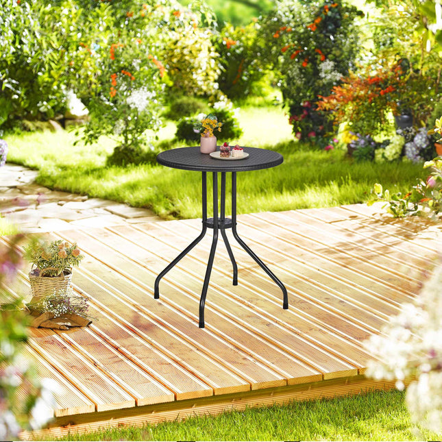 Round garden table in rattan look