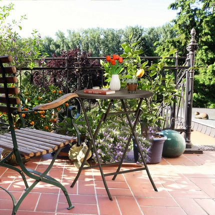 Round garden table in rattan look