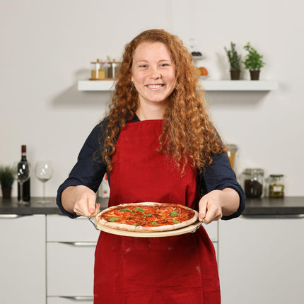 Round pizza stone in a set