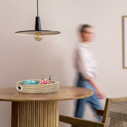 Round serving tray with handle