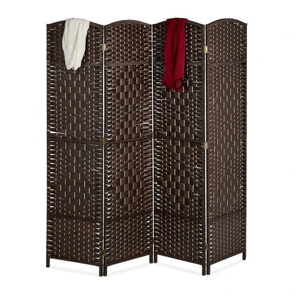 Screen wall with 4 panels