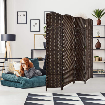 Screen wall with 4 panels