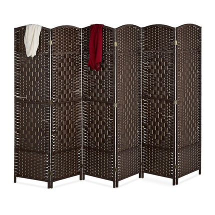 Screen wall with 6 panels