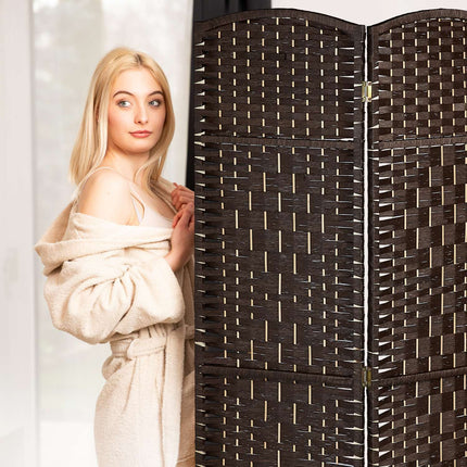 Screen wall with 6 panels
