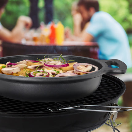 Serving pan with lid