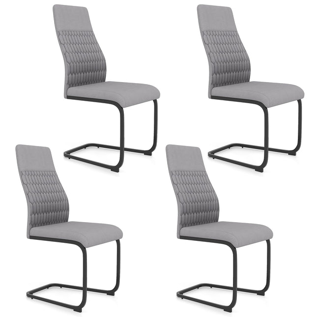 Set van 4 grijze eetkamerstoelen zonder armleuningen met hoge rugleuning.