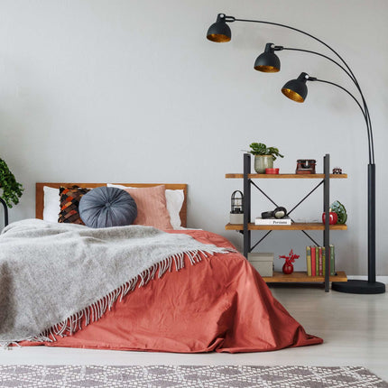 Shelf with 3 shelves