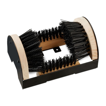 Shoe scraper with all-round brushes