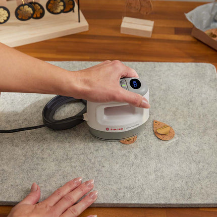 Singer Momento Mini Heat Press with Dual Heating Modes