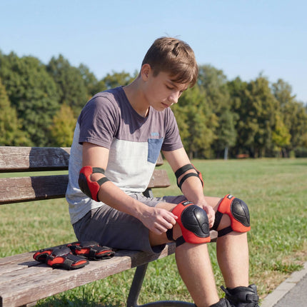 Skate Protective Gear Set, Wrist Elbow Knee, Red XS