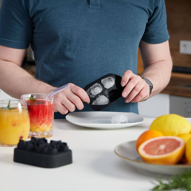Skull ice cube tray set of 2