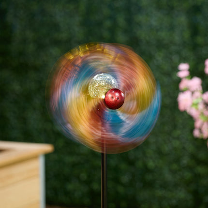 Solar cell-based wind turbine for the garden