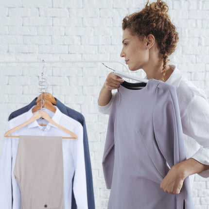 Space-saving hangers in sets of 5