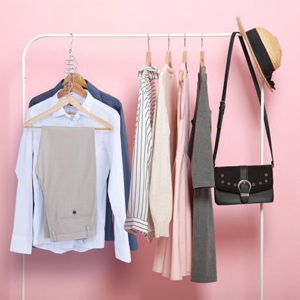 Space-saving hangers in sets of 5