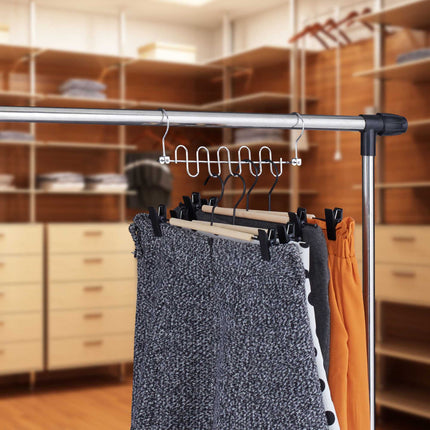 Space-saving hangers in sets of 5