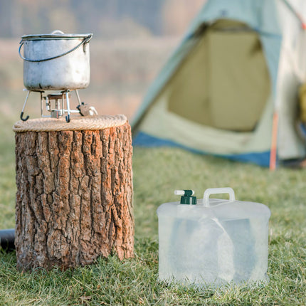Square collapsible capsules in a set of 4