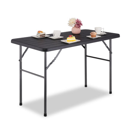 Square garden table in wood look