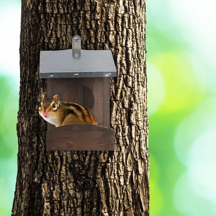 Squirrel feeder Metal roof