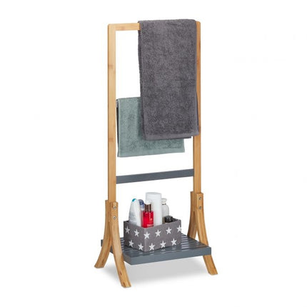 Standing towel rack