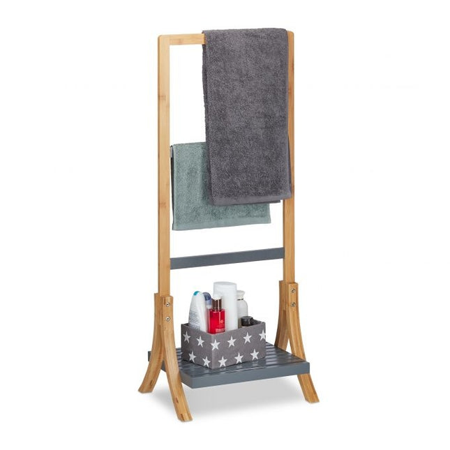 Standing towel rack