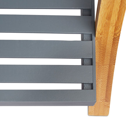 Standing towel rack