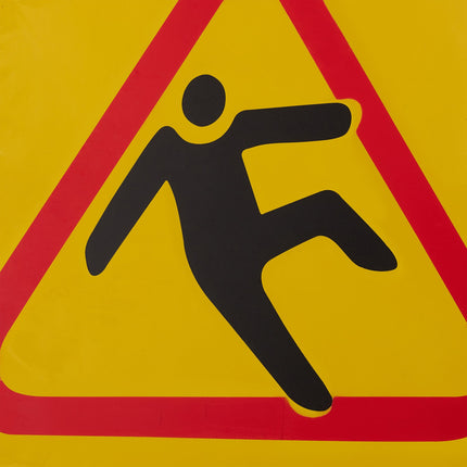 Stand-up display for slip hazard in a set of 2