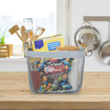 Storage basket with handle