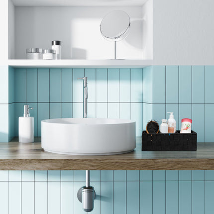 Storage shelf with 3 compartments