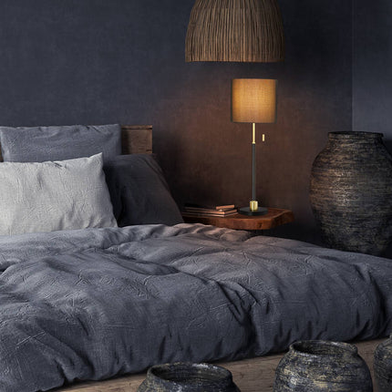 Table lamp with pull switch