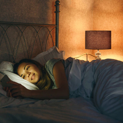 Table lamp with velvet shade