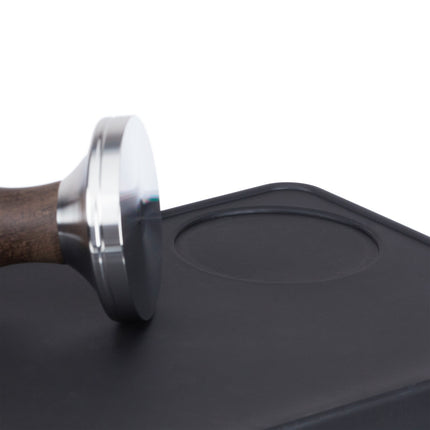Tamper food with edge protection