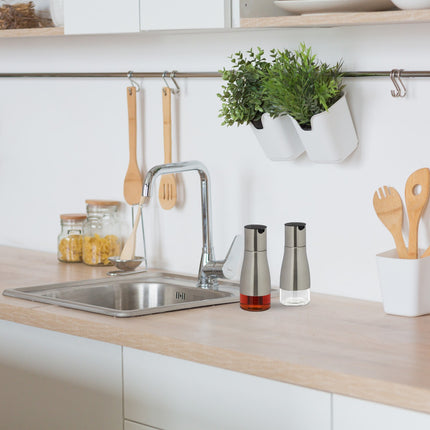 The oil and vinegar set