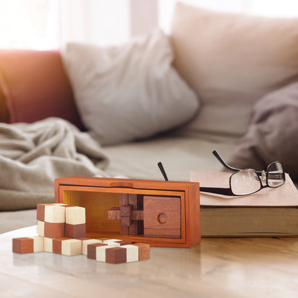 The wooden puzzle