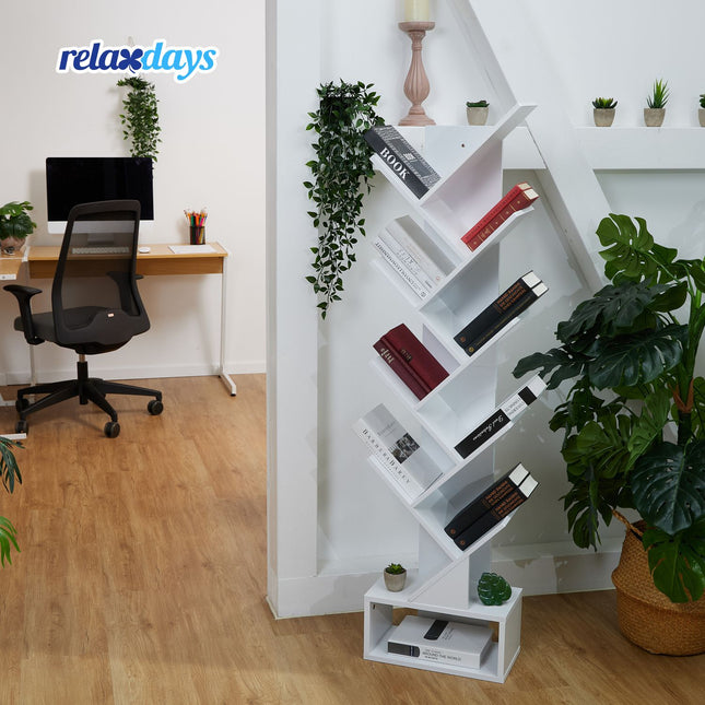Tree-shaped bookshelf