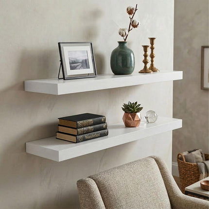 Wall-Mounted Floating Shelf With Metal Bracket